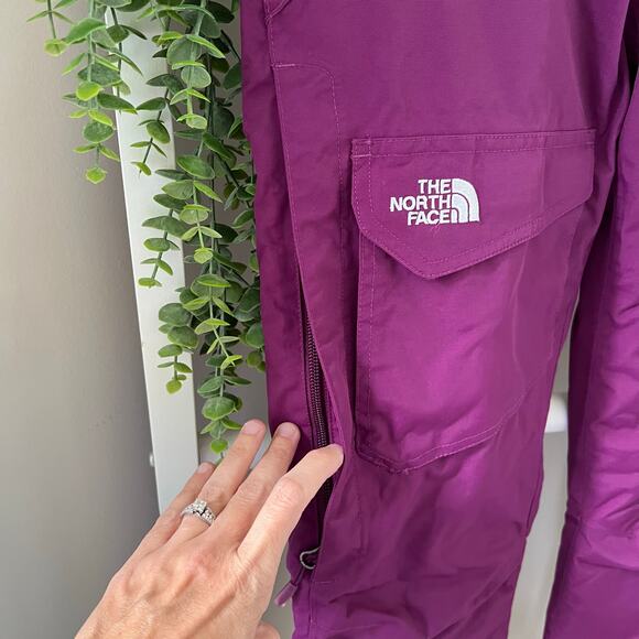 The North Face Snow Pants Snow Board Ski Winter Hyvent magenta purple Women’s XS - Picture 5 of 16